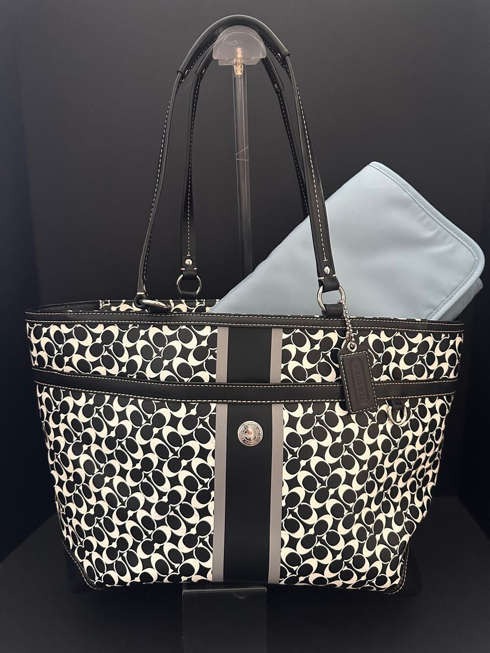 Coach F15134 Chelsea Heritage Signature Stripe Diaper Tote Black 
Changing Pad
